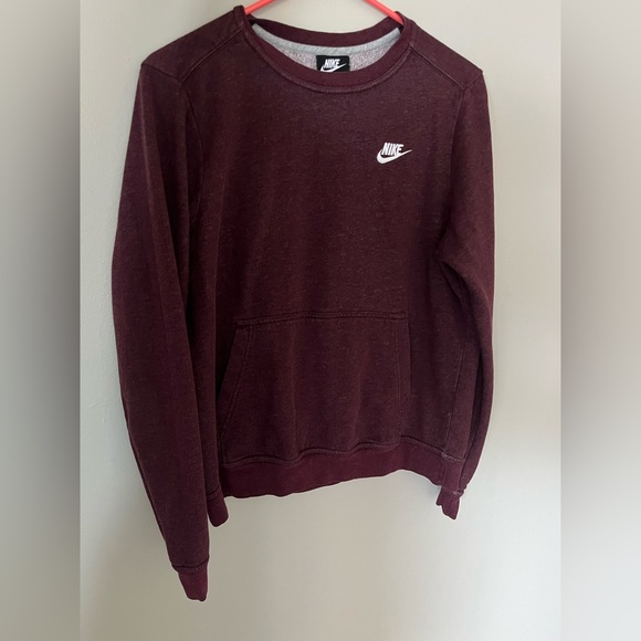 Nike Tops - Nike pullover sweatshirt